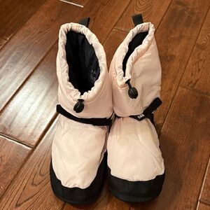 Bloch Women’s warm up bootie